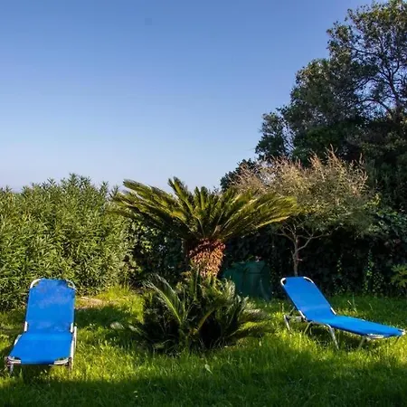 Beachfront Romantica Place Ground Floor شقة *