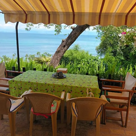 شقة Beachfront Romantica Place Ground Floor