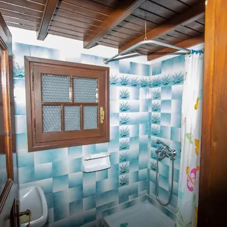 Beachfront Romantica Place Ground Floor