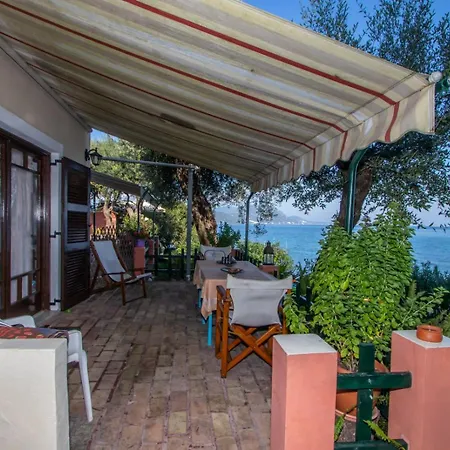 アパート Beachfront Romantica Place Ground Floor Agia Pelagia Chlomou