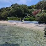 Beachfront Romantica Place Ground Floor 아파트