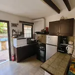 Beachfront Romantica Place Ground Floor 아파트