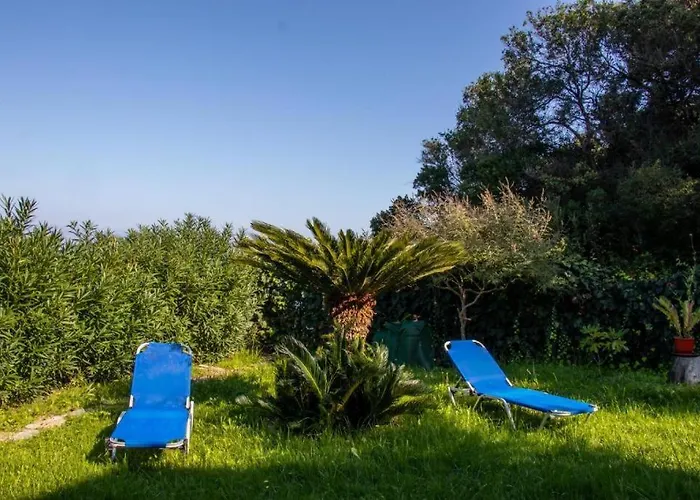 Beachfront Romantica Place Ground Floor Apartman *