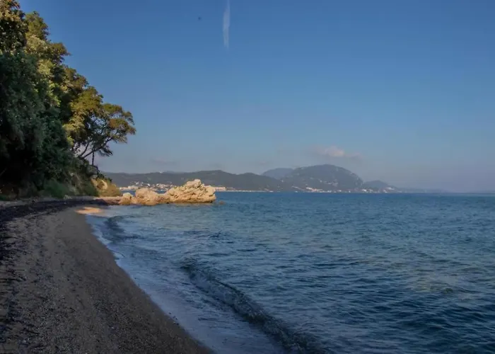 Apartman Beachfront Romantica Place Ground Floor *
